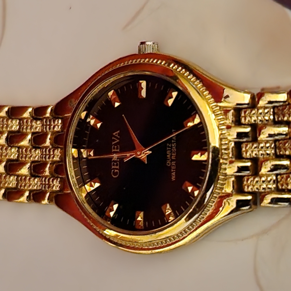 Watch - Picture 3 of 4